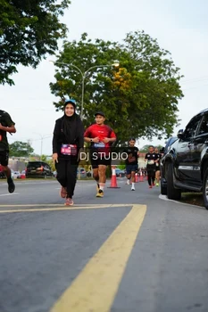 Runner Photo 4197916