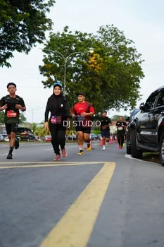 Runner Photo 4197918