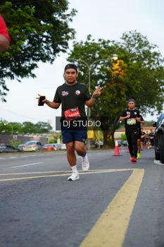 Runner Photo 4197951