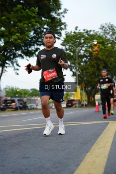Runner Photo 4197955