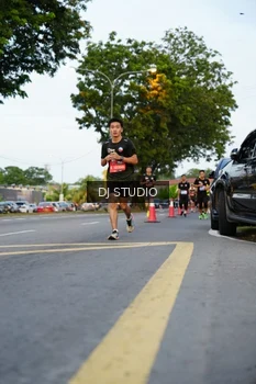 Runner Photo 4197995