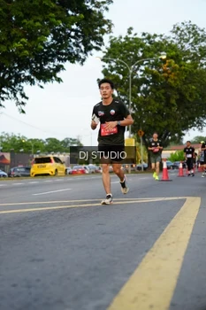 Runner Photo 4197998