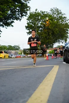 Runner Photo 4197999