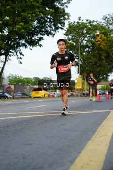 Runner Photo 4198002