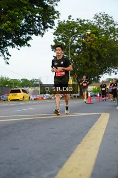 Runner Photo 4198003