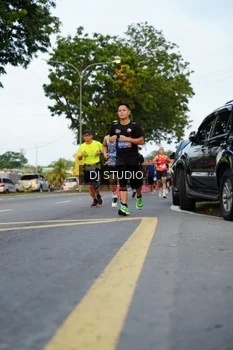 Runner Photo 4198013