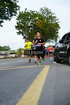 Runner Photo 4198016