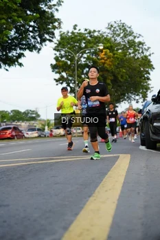 Runner Photo 4198023