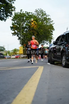 Runner Photo 4198042