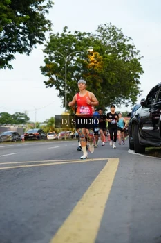 Runner Photo 4198049