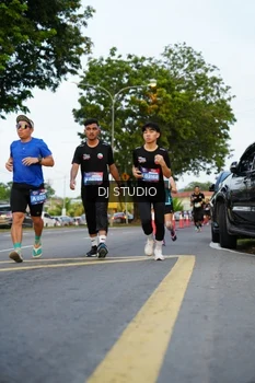 Runner Photo 4198078
