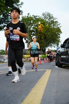 Runner Photo 4198096
