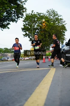 Runner Photo 4198116