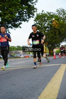 Runner Photo 4198129