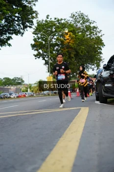 Runner Photo 4198146