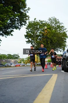 Runner Photo 4198179