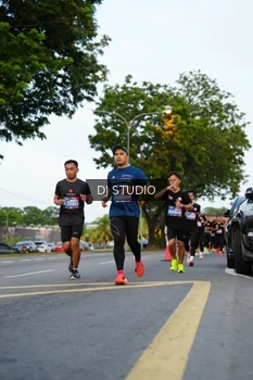 Runner Photo 4198193
