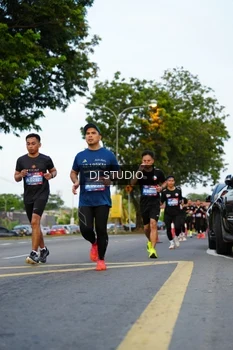 Runner Photo 4198195