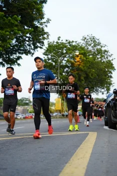 Runner Photo 4198196