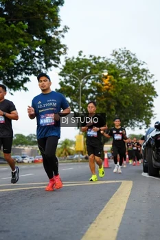 Runner Photo 4198215