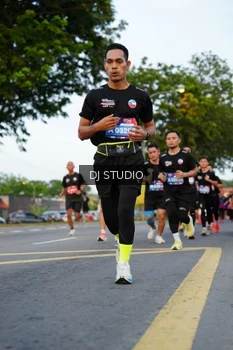 Runner Photo 4198283