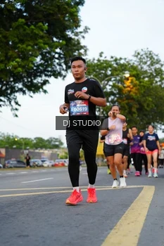 Runner Photo 4198309