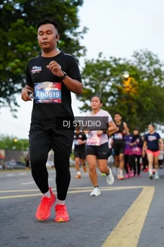 Runner Photo 4198313