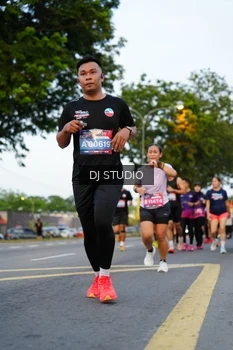 Runner Photo 4198314