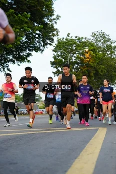 Runner Photo 4198324