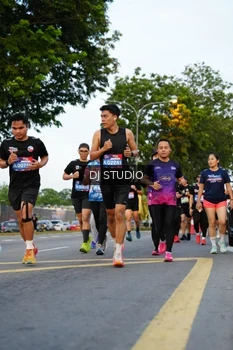 Runner Photo 4198333