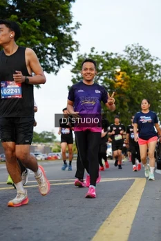 Runner Photo 4198336