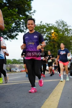 Runner Photo 4198344