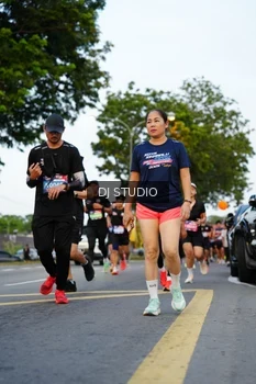 Runner Photo 4198368