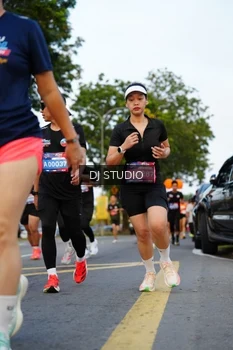 Runner Photo 4198369
