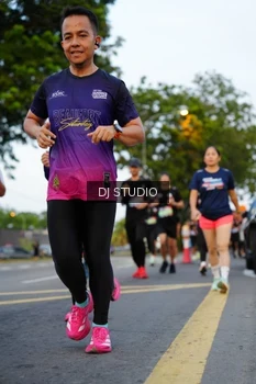Runner Photo 4198371