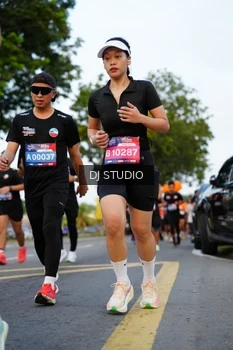 Runner Photo 4198375