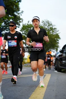 Runner Photo 4198377