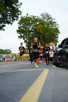 Runner Photo 4198379