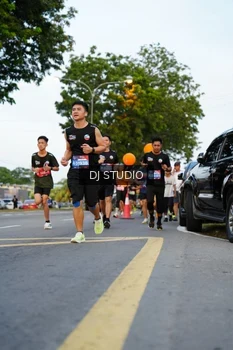 Runner Photo 4198386