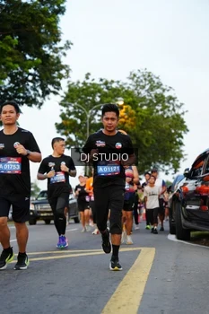 Runner Photo 4198391