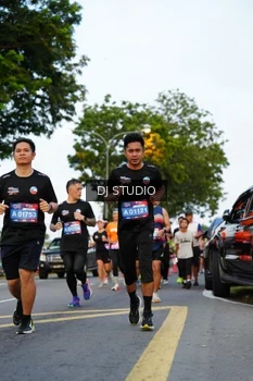Runner Photo 4198392