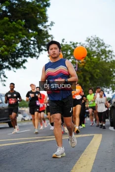 Runner Photo 4198410