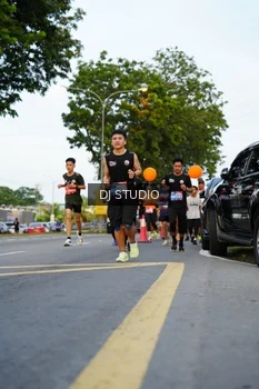 Runner Photo 4198416