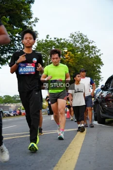 Runner Photo 4198433