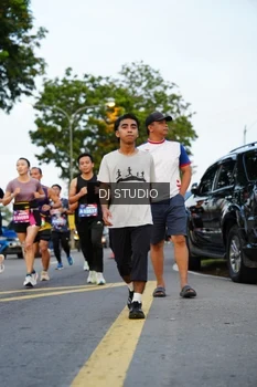 Runner Photo 4198450