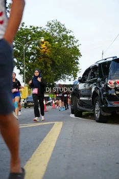 Runner Photo 4198466