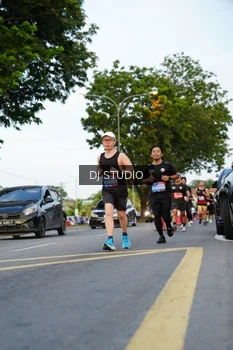 Runner Photo 4198495
