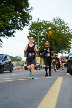 Runner Photo 4198498