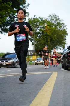 Runner Photo 4198516