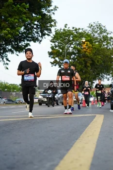 Runner Photo 4198526